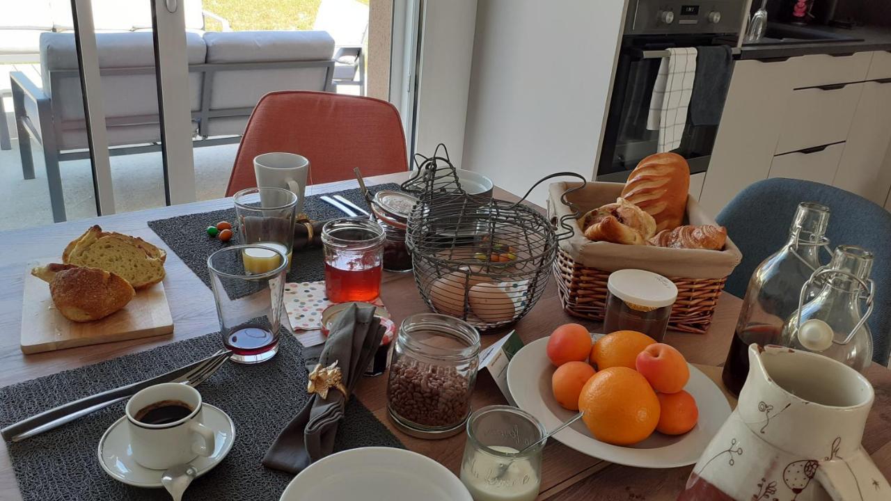L'Epicurienne Βίλα Simandre Εξωτερικό φωτογραφία